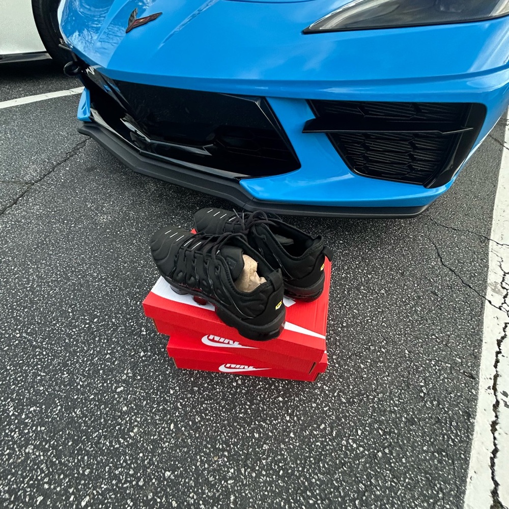 Nike Air VaporMax Plus (Triple Black)